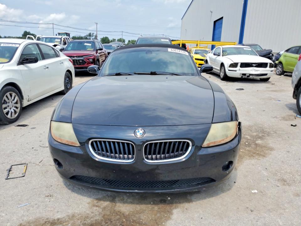 63614726 :رقم المزاد ، 4USBT33453LS40268 vin ، 2003 Bmw Z4 مزاد بيع