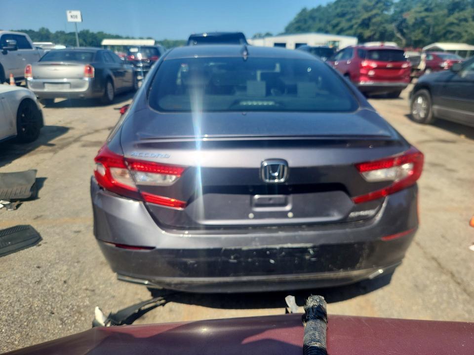 Продажа на аукционе авто 2018 Honda Accord, vin: 1HGCV1F3XJA215288, номер лота: 65135476