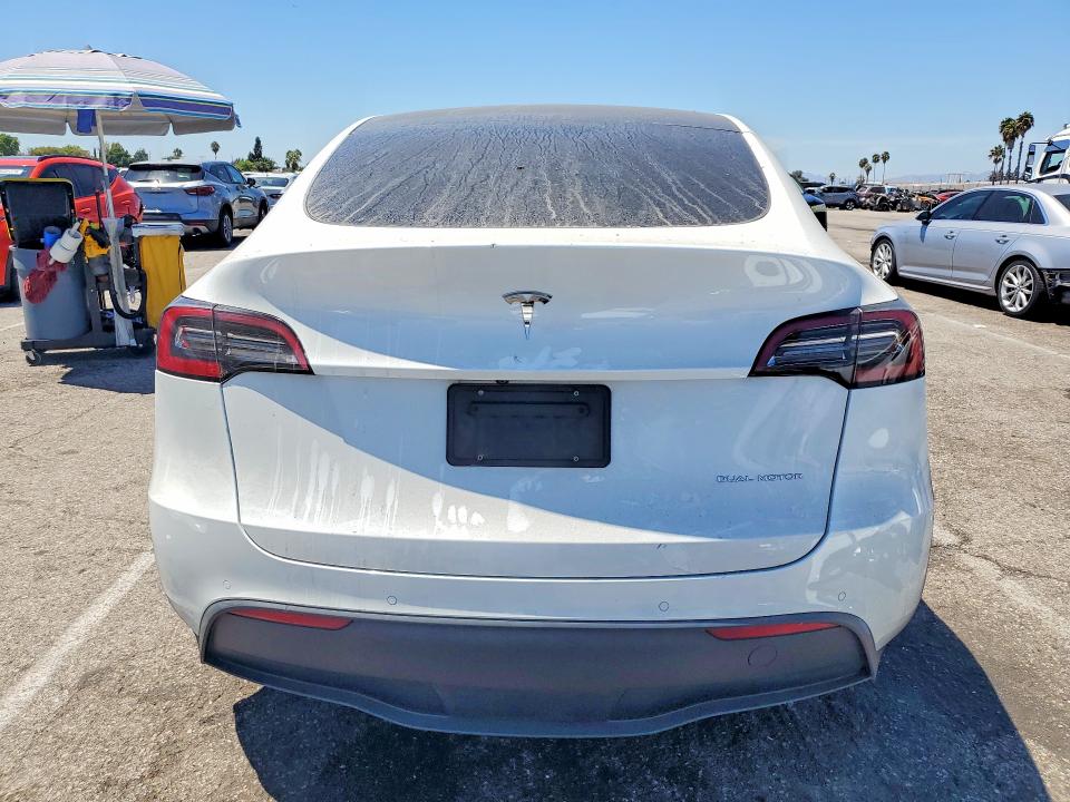 65859086 :رقم المزاد ، 7SAYGDEE4NF556382 vin ، 2022 Tesla Model Y مزاد بيع