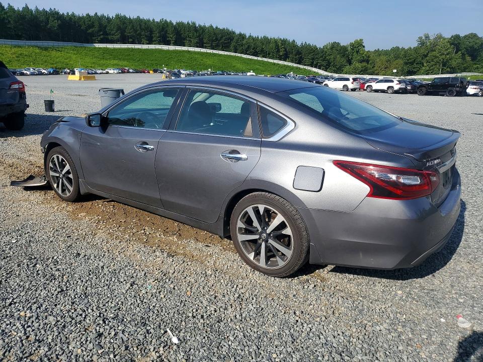 64979526 :رقم المزاد ، 1N4AL3AP7JC136110 vin ، 2018 Nissan Altima مزاد بيع