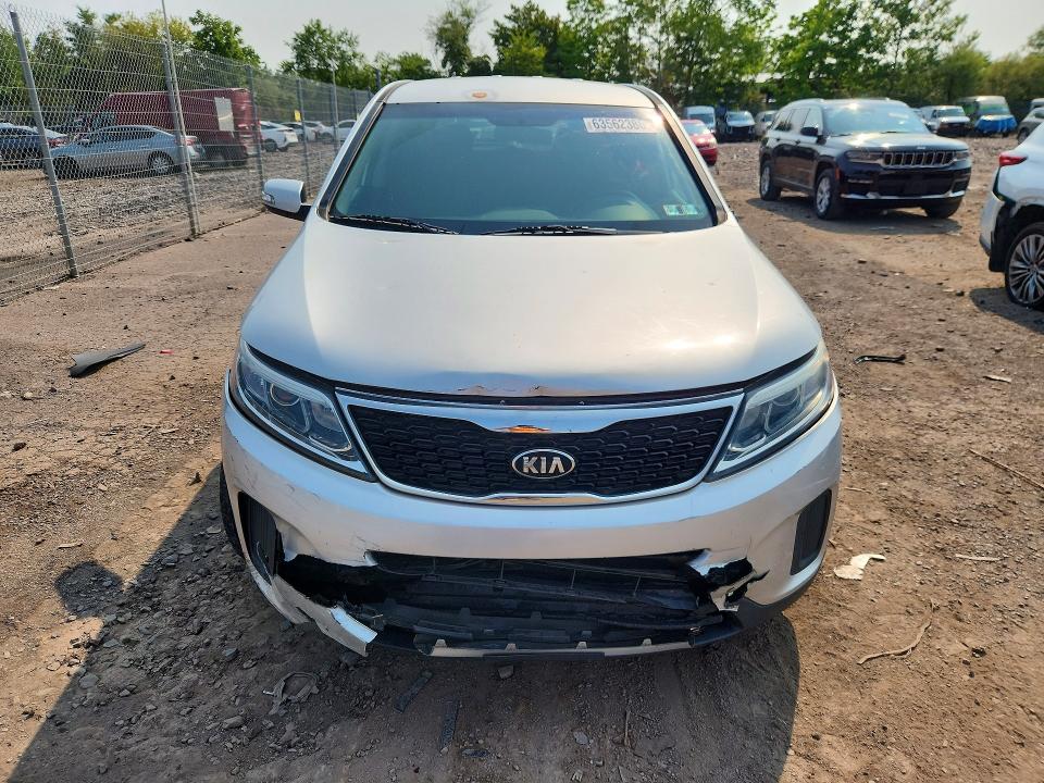 63562386 :رقم المزاد ، 5XYKT3A61FG577286 vin ، 2015 Kia Sorento مزاد بيع