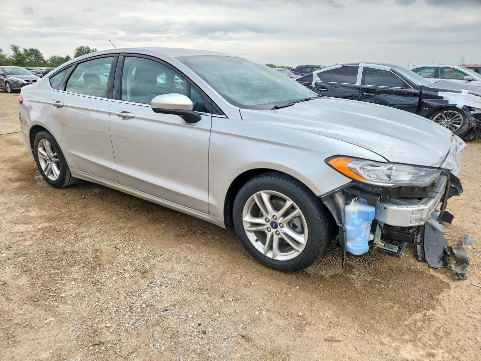 63925226 :رقم المزاد ، 3FA6P0HD0JR201613 vin ، 2018 Ford Fusion مزاد بيع