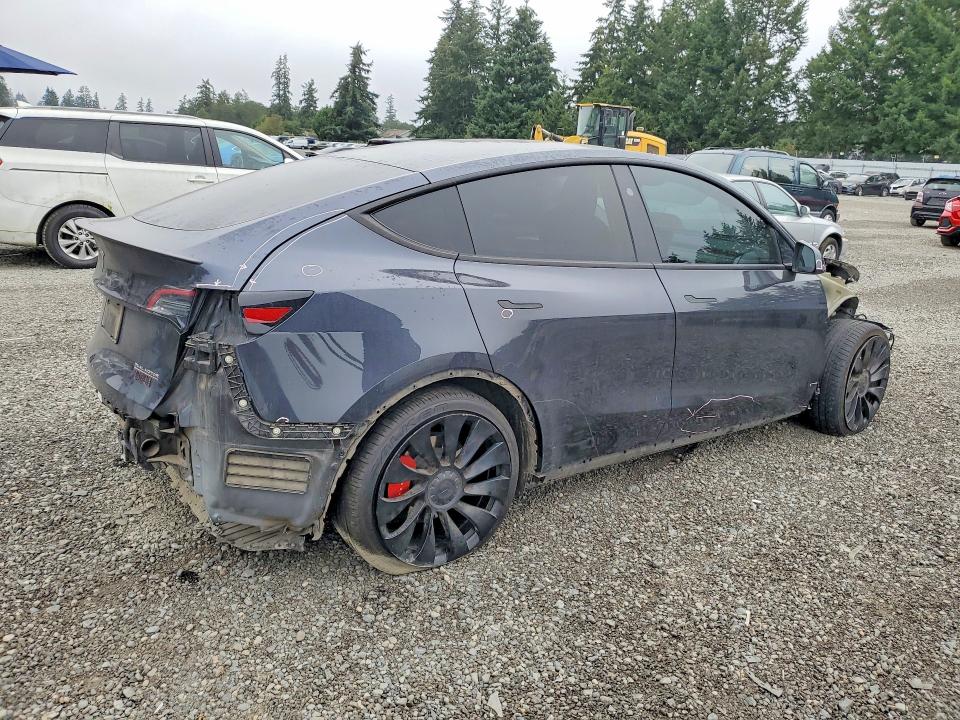 2024 Tesla Model Y მანქანა იყიდება აუქციონზე, vin: 7SAYGDEF9RF107746, აუქციონის ნომერი: 65355446