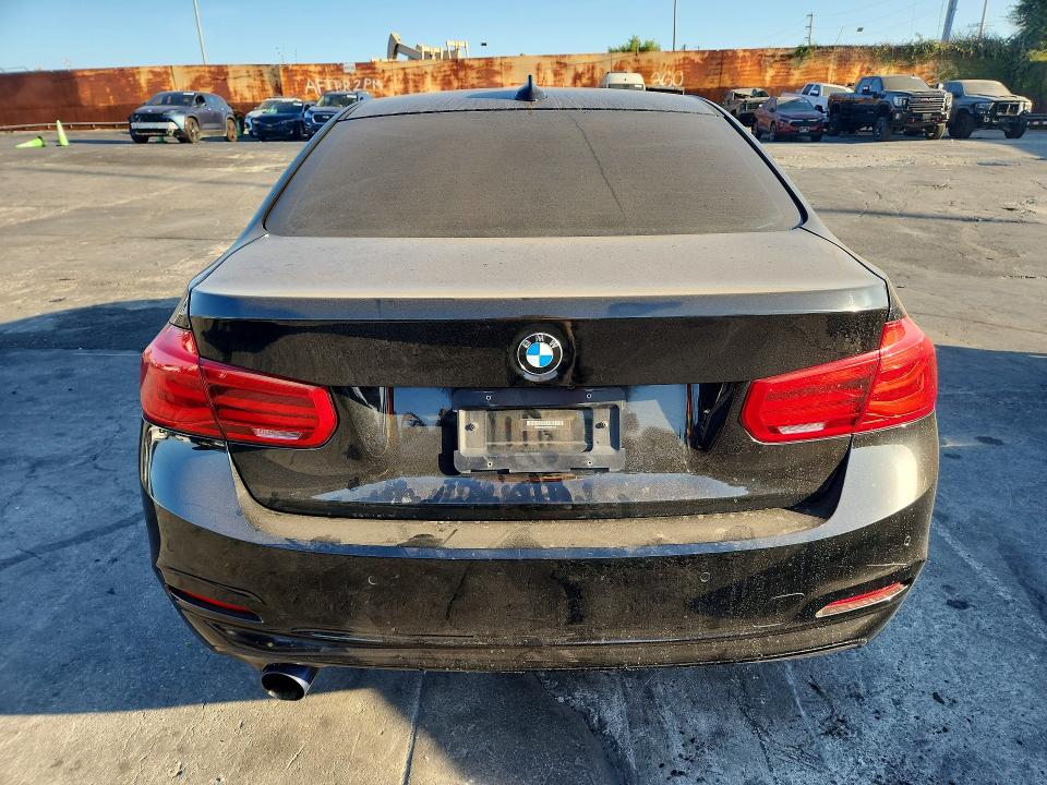 64302016 :رقم المزاد ، WBA8A9C54HK620181 vin ، 2017 Bmw 320 مزاد بيع