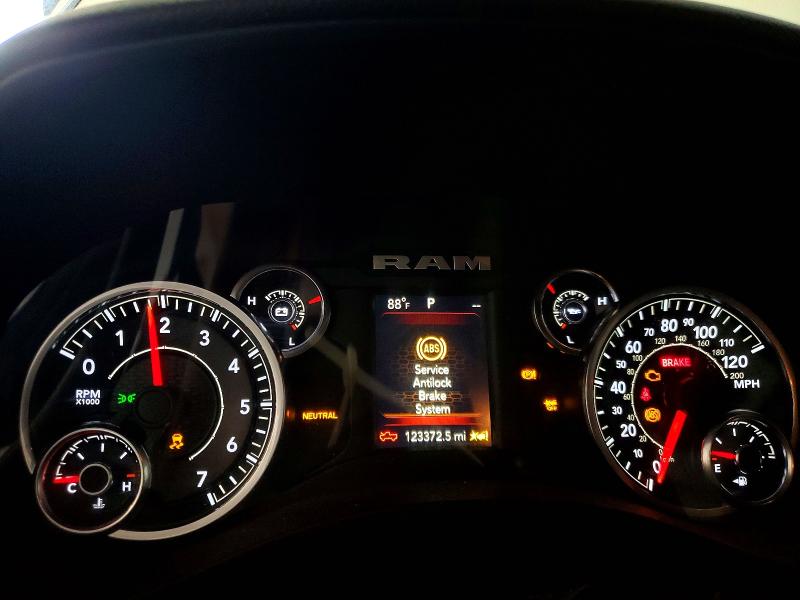 64268586 :رقم المزاد ، 1C6RRFGG8NN438477 vin ، 2022 Ram 1500 مزاد بيع
