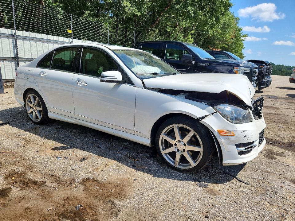 65201886 :رقم المزاد ، WDDGF4HBXEG248254 vin ، 2014 Mercedes-benz C مزاد بيع