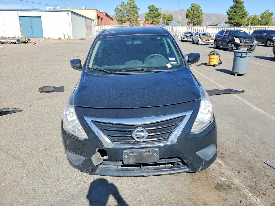 65595156 :رقم المزاد ، 3N1CN7AP3KL802165 vin ، 2019 Nissan Versa مزاد بيع