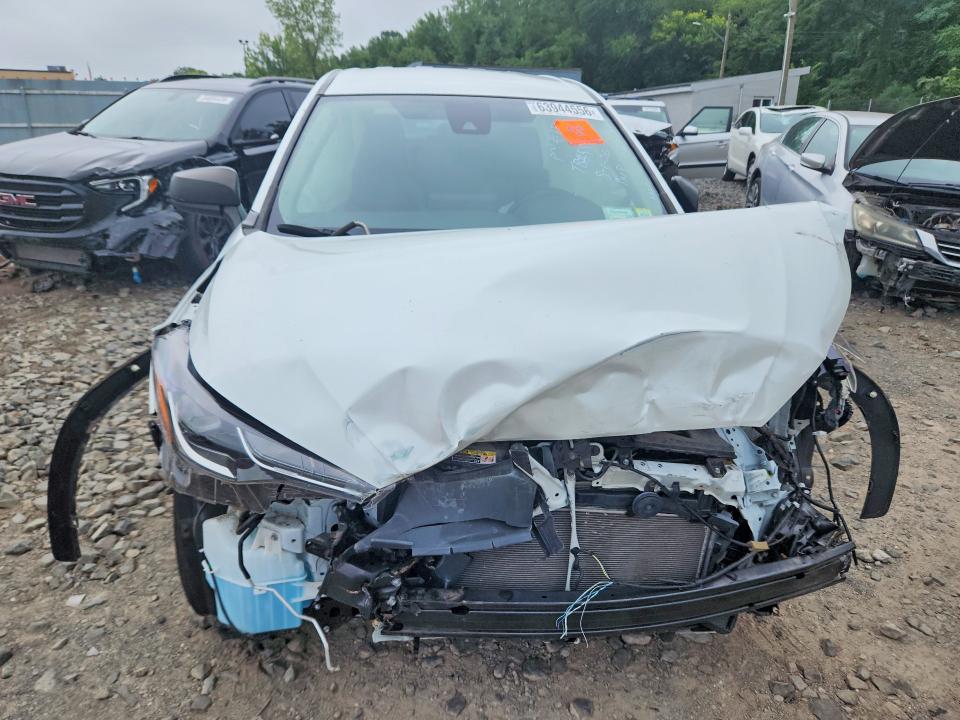Продаж на аукціоні авто 2022 Toyota Corolla Cross, vin: 7MUAAABG8NV017575, номер лоту: 63944556