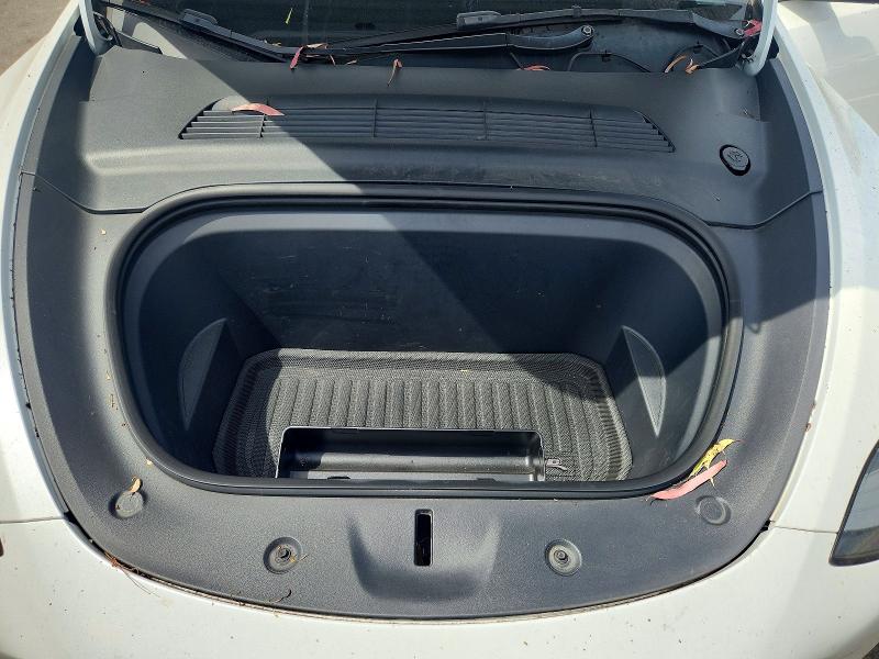 65864206 :رقم المزاد ، 7SAYGAEE7NF429723 vin ، 2022 Tesla Model Y مزاد بيع