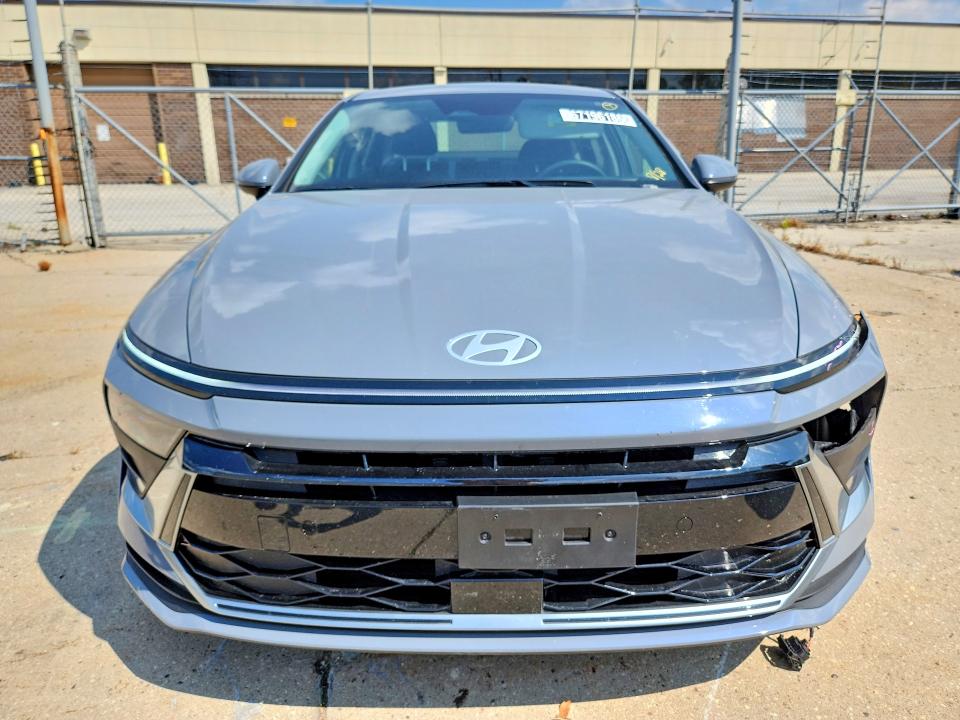 2026 Hyundai Sonata Hybrid მანქანა იყიდება აუქციონზე, vin: KMHL24JJ7TA165334, აუქციონის ნომერი: 67196186