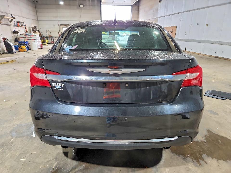 Продажа на аукционе авто 2011 Chrysler 200, vin: 1C3BC2FG0BN520418, номер лота: 67121646