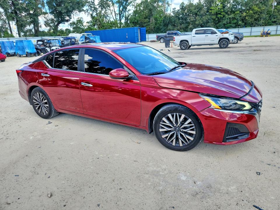 67031546 :رقم المزاد ، 1N4BL4DV9PN403118 vin ، 2023 Nissan Altima مزاد بيع