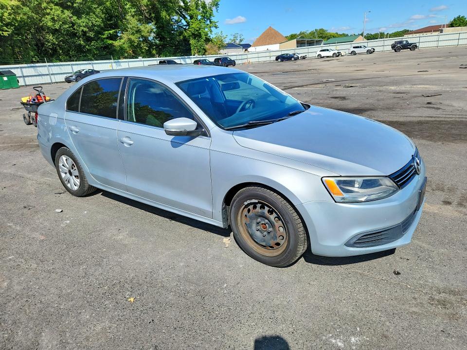 Продажа на аукционе авто 2013 Volkswagen Jetta, vin: 3VWDP7AJ4DM217144, номер лота: 66430626