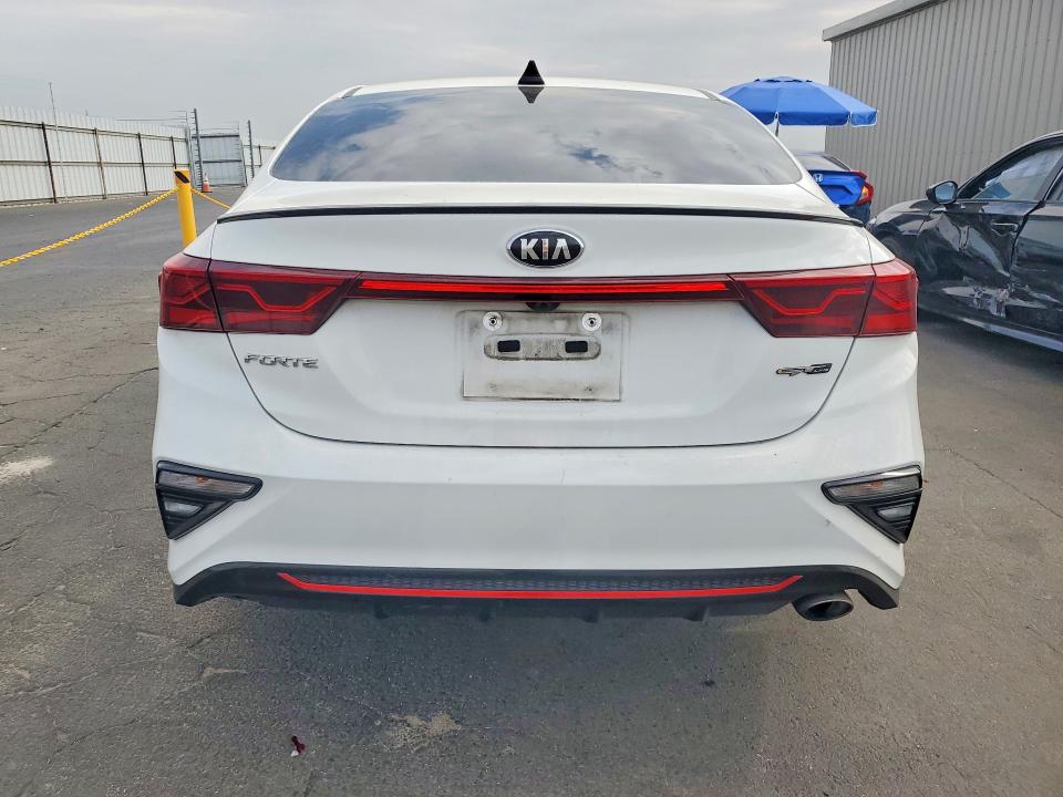2021 Kia Forte მანქანა იყიდება აუქციონზე, vin: 3KPF34ADXME373649, აუქციონის ნომერი: 66841886