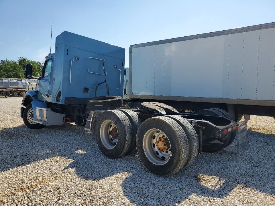 Auction sale of the 2022 Peterbilt 579, vin: 1NPBDH9X8ND818595, lot number: 58684246