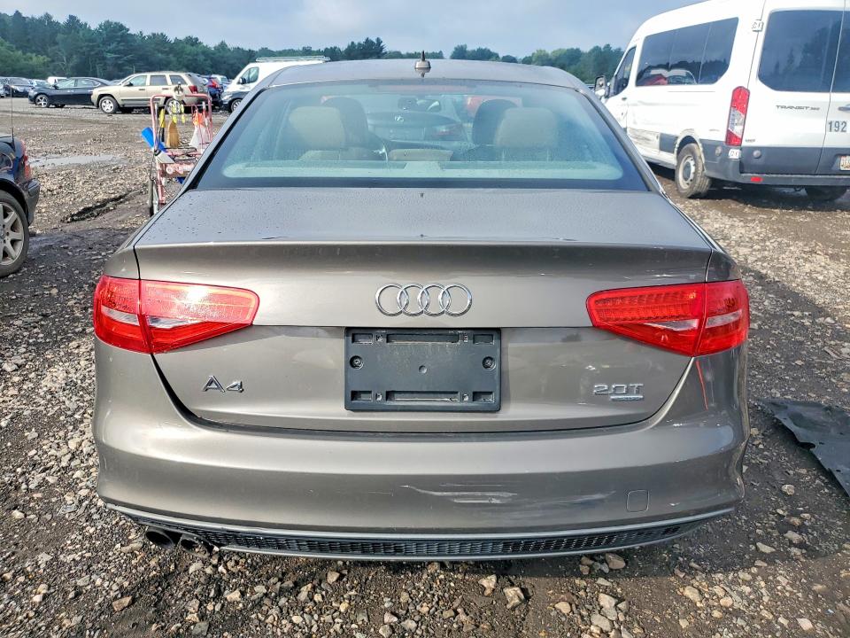 62613676 :رقم المزاد ، WAUBFAFL0FN007151 vin ، 2015 Audi A4 مزاد بيع