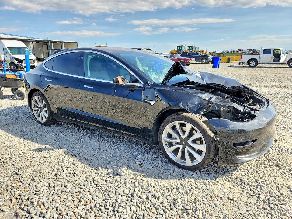2018 Tesla Model 3 მანქანა იყიდება აუქციონზე, vin: 5YJ3E1EA3JF042428, აუქციონის ნომერი: 65217216