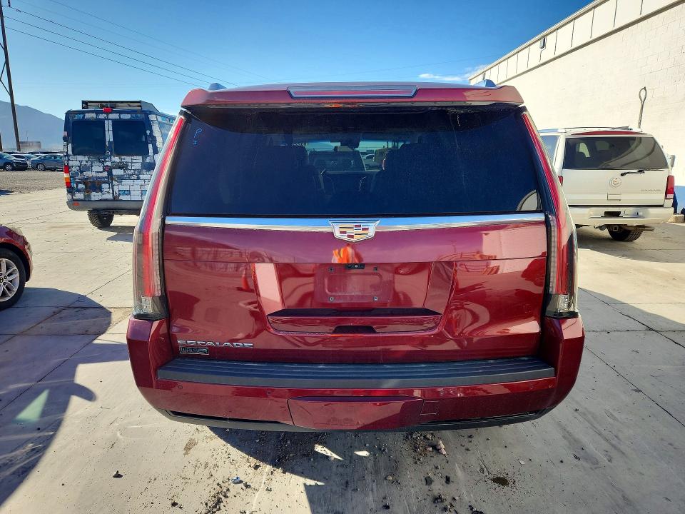 65222046 :رقم المزاد ، 1GYS4CKJ1HR358553 vin ، 2017 Cadillac Escalade مزاد بيع