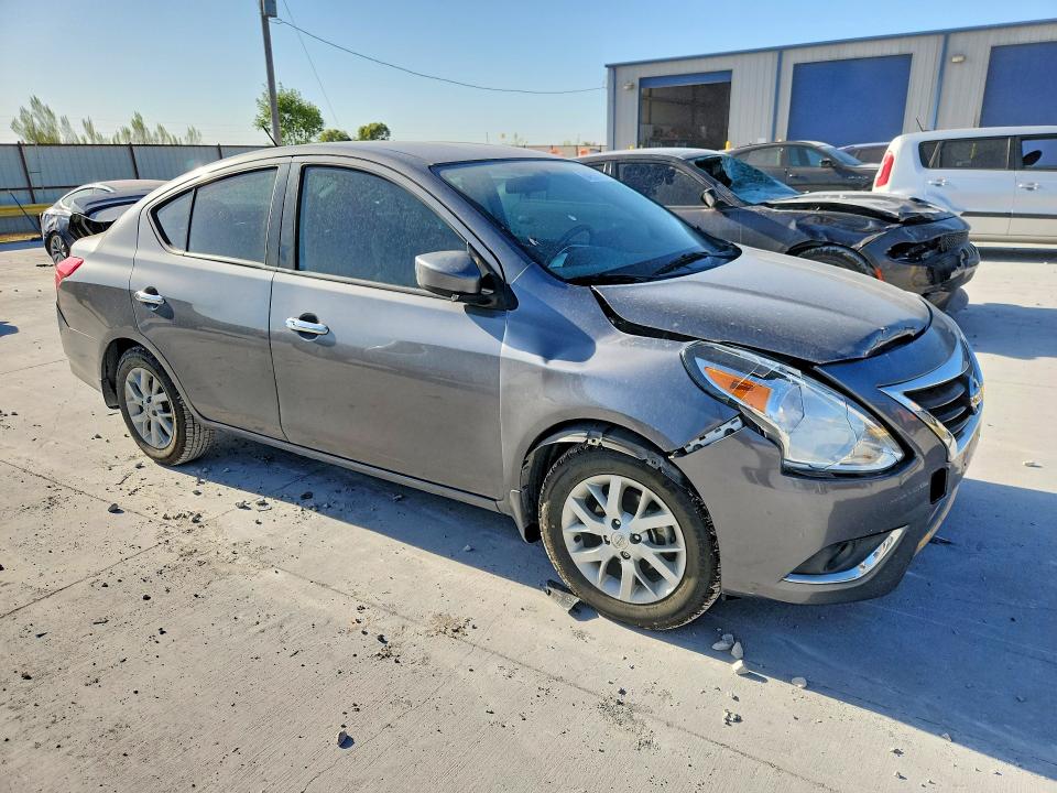 64998766 :رقم المزاد ، 3N1CN7AP8KL817115 vin ، 2019 Nissan Versa مزاد بيع