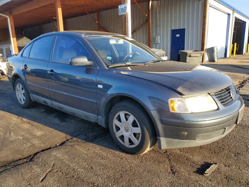 Auction sale of the 2000 Volkswagen Passat, vin: WVWMD23B2YP300172, lot number: 66717766