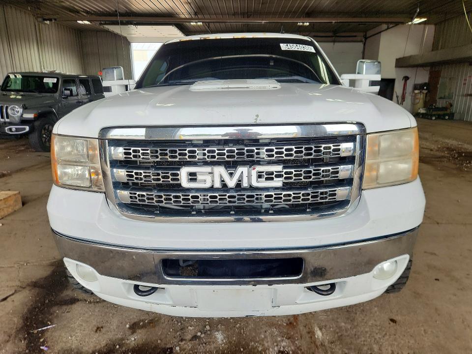 64504036 :رقم المزاد ، 1GT120C88EF149213 vin ، 2014 Gmc Sierra مزاد بيع