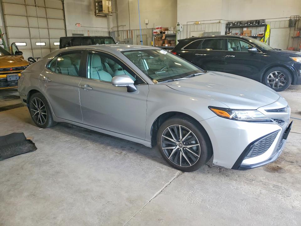 2024 Toyota Camry მანქანა იყიდება აუქციონზე, vin: 4T1G11BK5RU126422, აუქციონის ნომერი: 65165266
