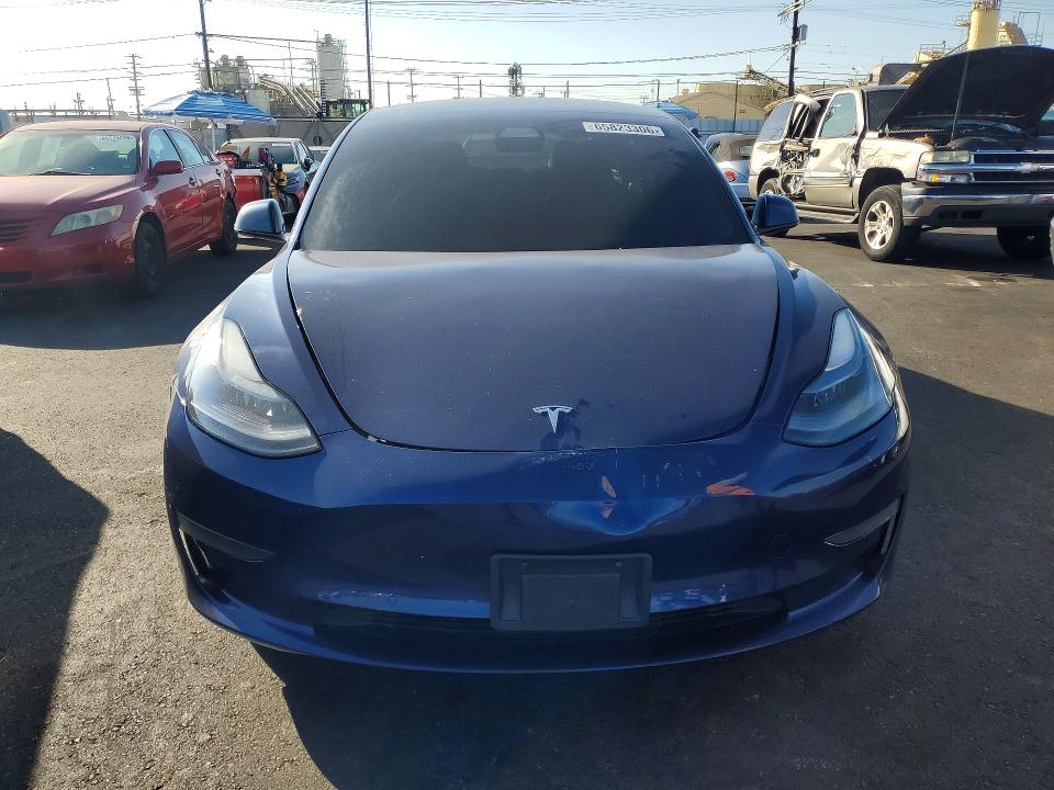 65823306 :رقم المزاد ، 5YJ3E1EA4NF142947 vin ، 2022 Tesla Model 3 مزاد بيع