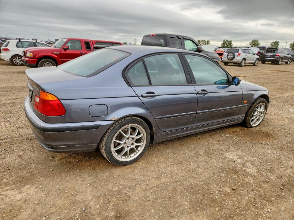 64181706 :رقم المزاد ، WBAAV334X1FU92182 vin ، 2001 Bmw 325 مزاد بيع
