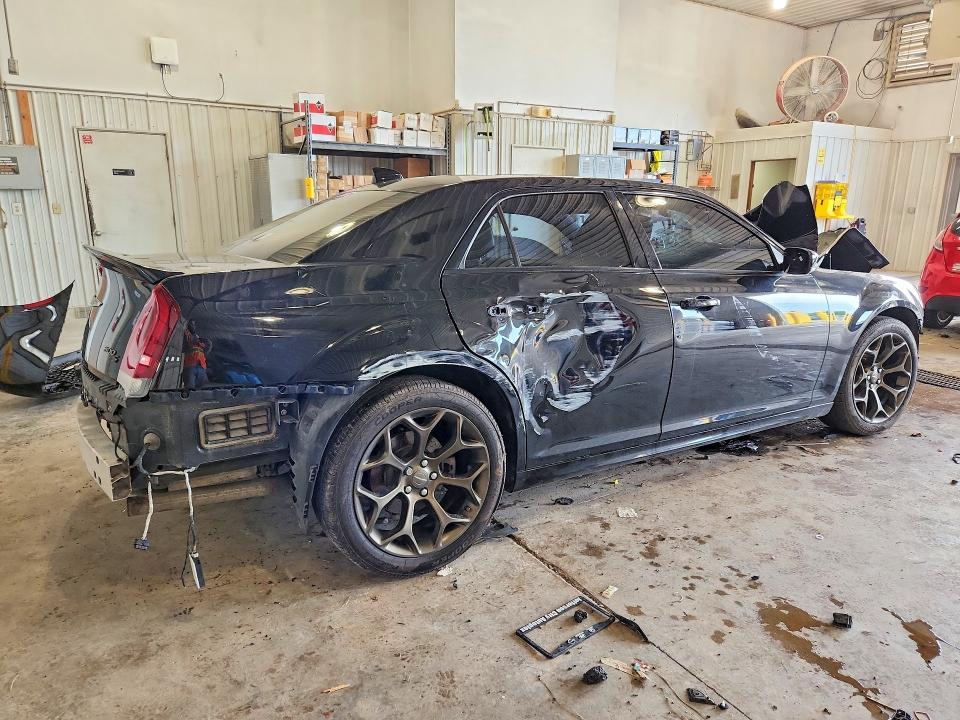 64217886 :رقم المزاد ، 2C3CCABTXHH593850 vin ، 2017 Chrysler 300 مزاد بيع