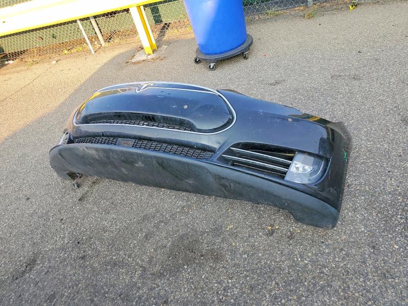 2015 Tesla Model S მანქანა იყიდება აუქციონზე, vin: 5YJSA1E25FF108842, აუქციონის ნომერი: 64070156