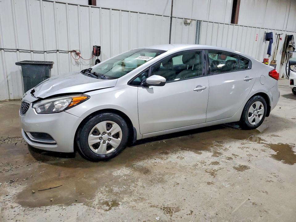 2016 Kia Forte მანქანა იყიდება აუქციონზე, vin: KNAFK4A63G5524266, აუქციონის ნომერი: 65832306