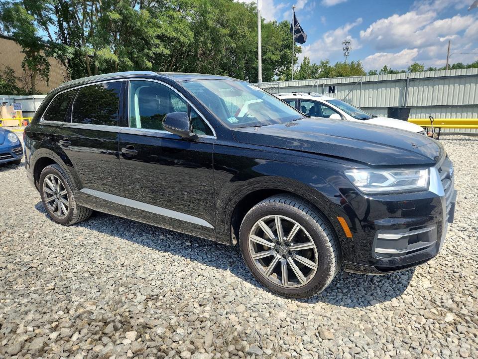 63821056 :رقم المزاد ، WA1LHAF79HD041726 vin ، 2017 Audi Q7 مزاد بيع
