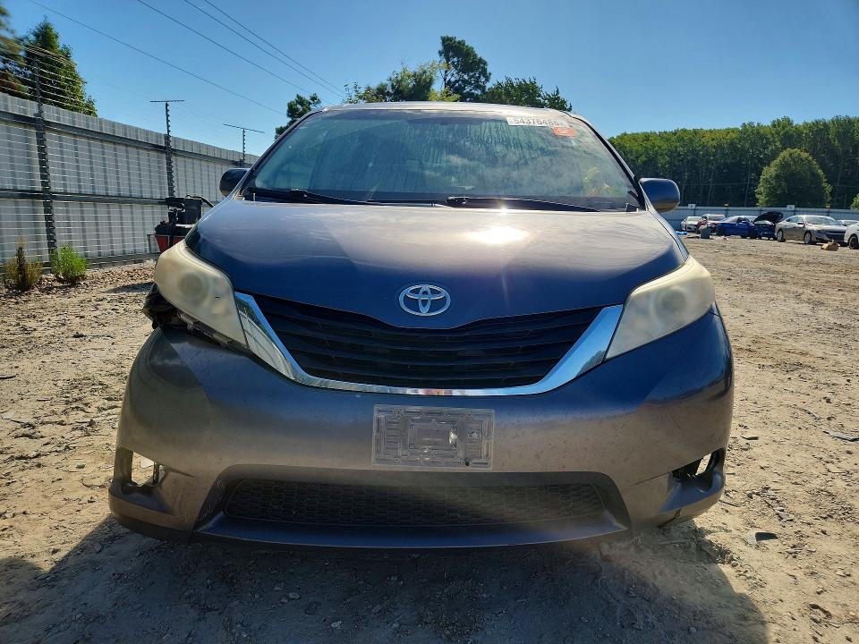 Aukcja sprzedaży 2013 Toyota Sienna, vin: 5TDKK3DC2DS372161, numer aukcji: 64376486