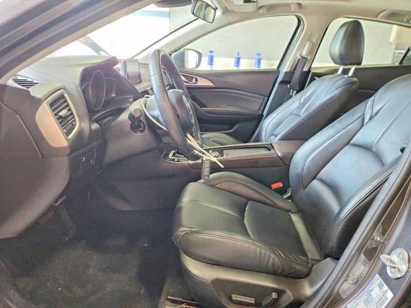 64762516 :رقم المزاد ، 3MZBN1V31JM242097 vin ، 2018 Mazda 3 مزاد بيع