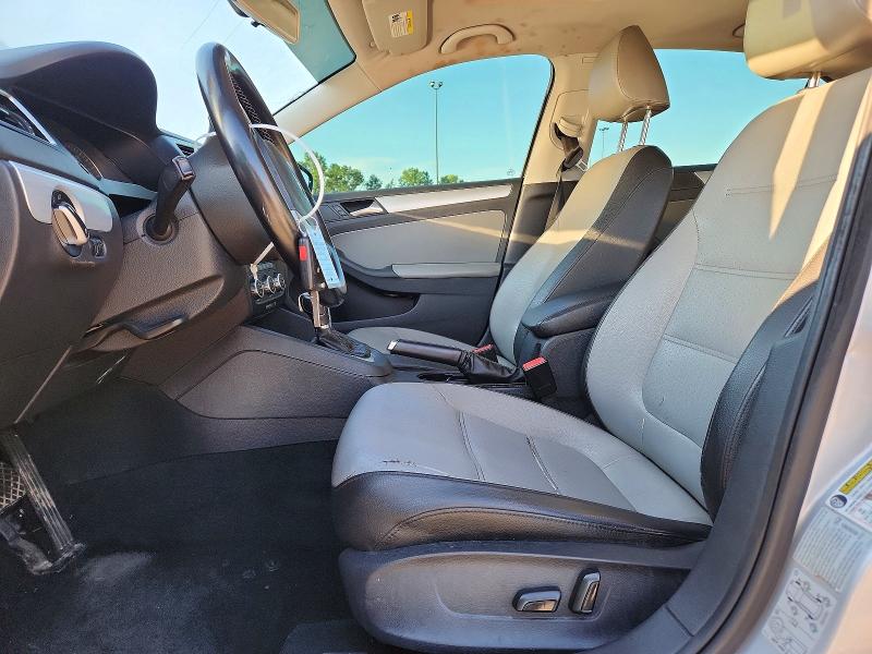 2013 Volkswagen Jetta მანქანა იყიდება აუქციონზე, vin: 3VW637AJ4DM272648, აუქციონის ნომერი: 64677056
