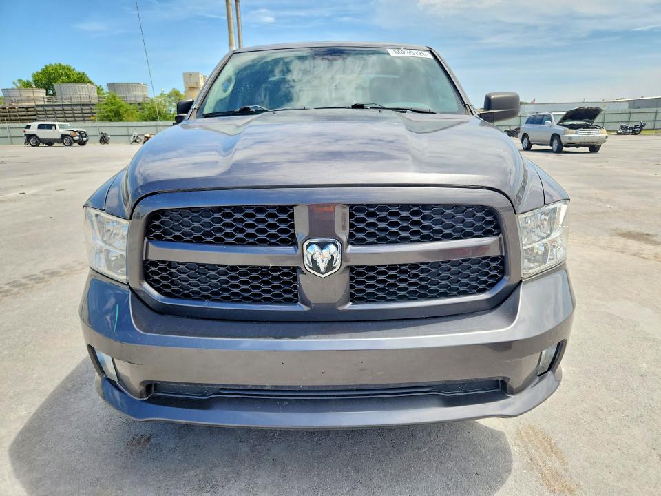 66205126 :رقم المزاد ، 1C6RR6FT5JS157344 vin ، 2018 Ram 1500 مزاد بيع