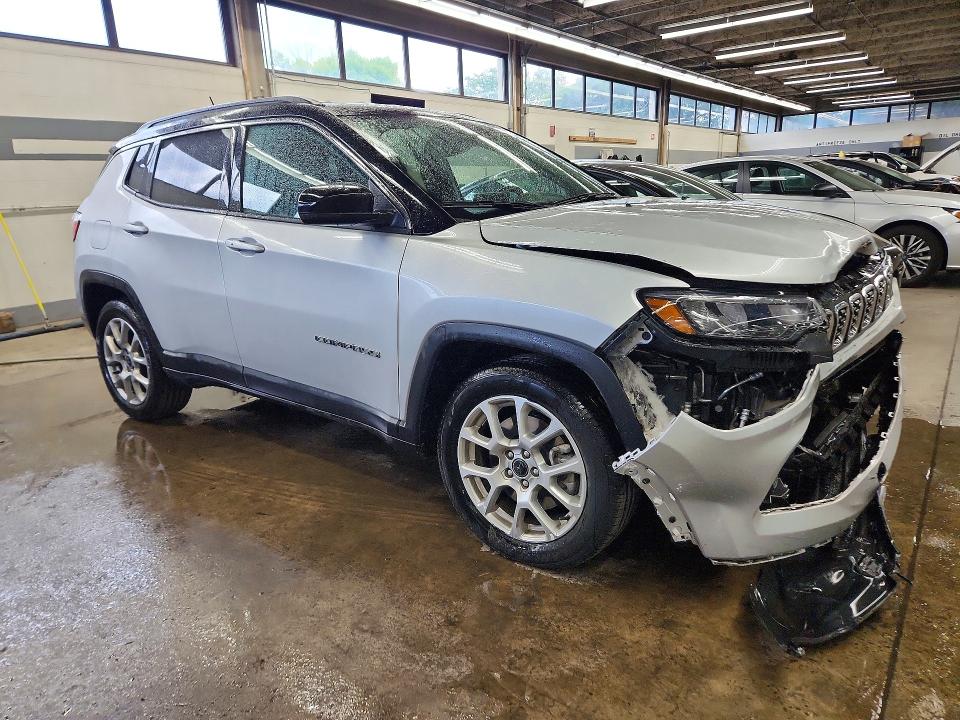 66471746 :رقم المزاد ، 3C4NJDCN7ST512961 vin ، 2025 Jeep Compass مزاد بيع