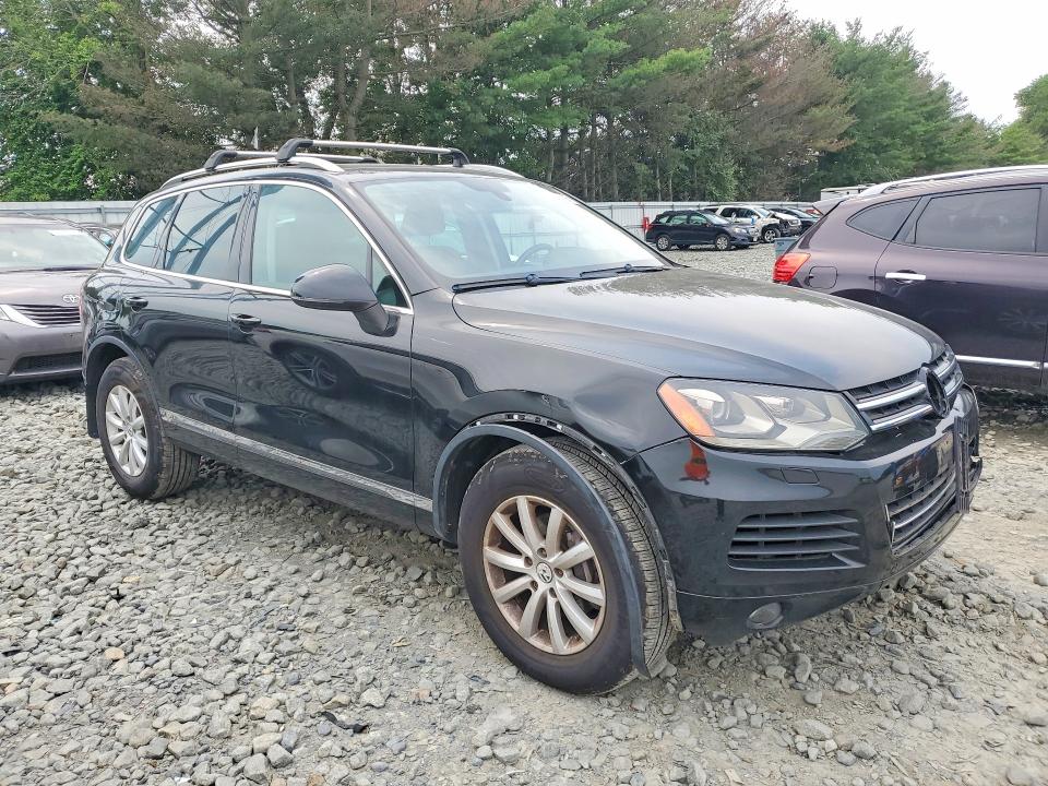 63851406 :رقم المزاد ، WVGFF9BP8BD001072 vin ، 2011 Volkswagen Touareg مزاد بيع