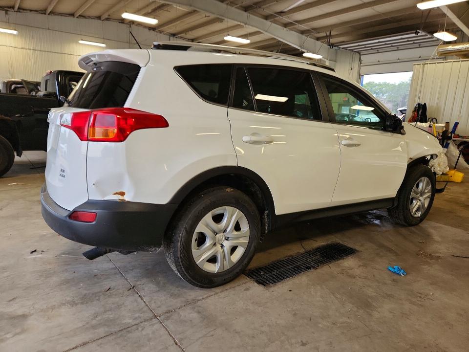 64153106 :رقم المزاد ، JTMBFREV4FD174428 vin ، 2015 Toyota Rav4 مزاد بيع