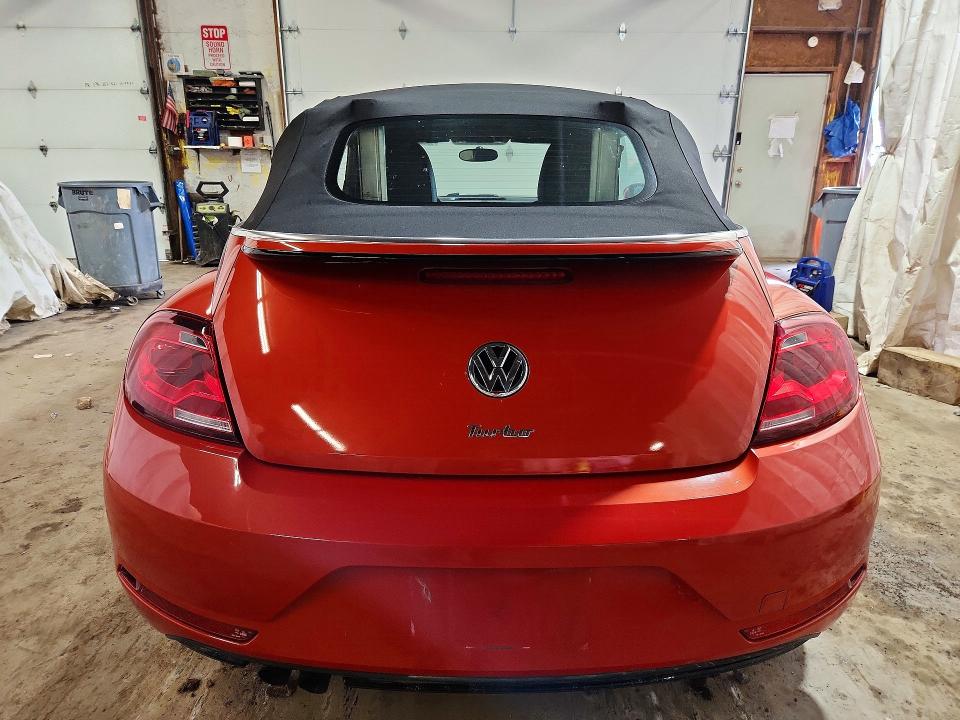 63733106 :رقم المزاد ، 3VW5DAAT5KM501830 vin ، 2019 Volkswagen Beetle مزاد بيع