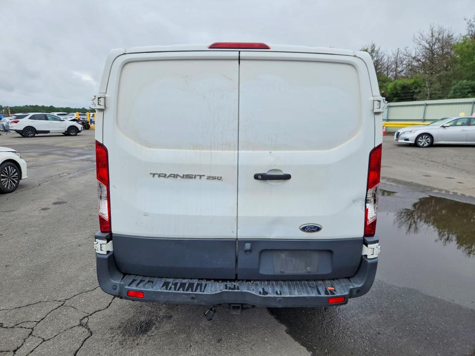 Продажа на аукционе авто 2018 Ford Transit, vin: 1FTYR1YM5JKA16304, номер лота: 65376376