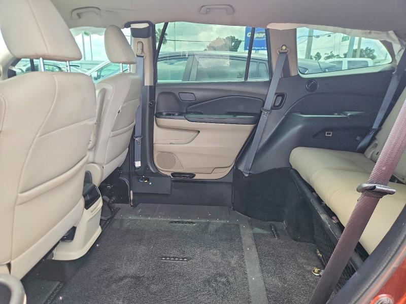 Продаж на аукціоні авто 2018 Honda Pilot, vin: 5FNYF5H76JB024614, номер лоту: 64390036