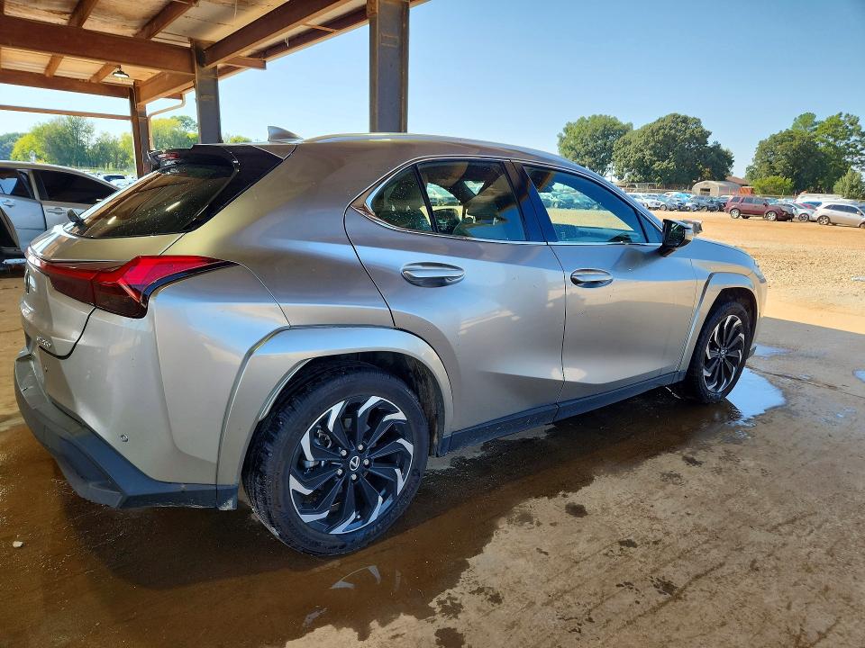 65388516 :رقم المزاد ، JTHP3JBH9N2056530 vin ، 2022 Lexus Ux 200 مزاد بيع