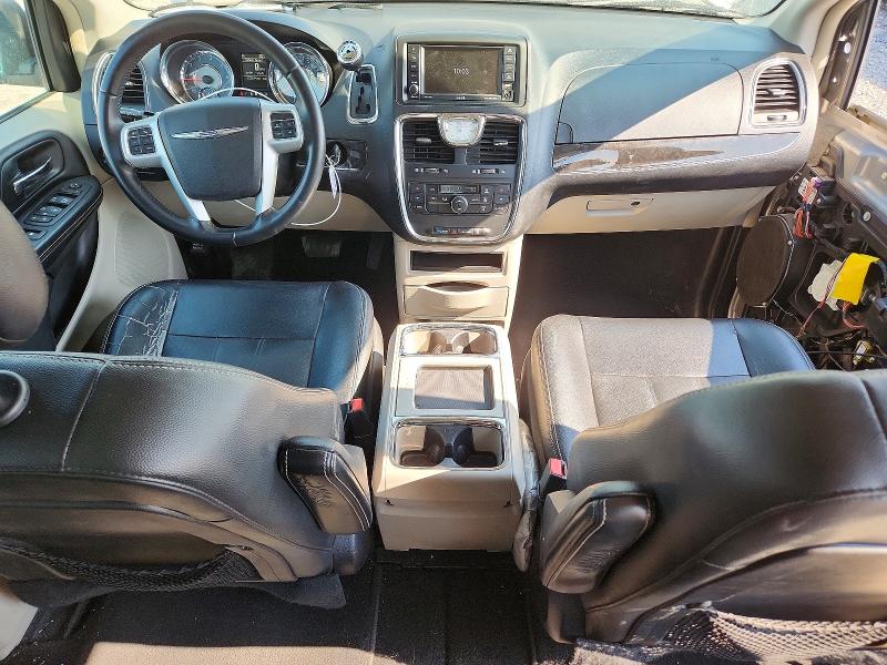 2016 Chrysler Town & Country მანქანა იყიდება აუქციონზე, vin: 2C4RC1BG3GR293293, აუქციონის ნომერი: 63318276