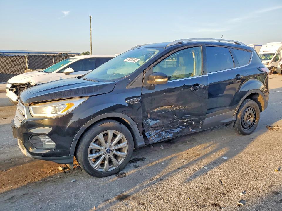65079706 :رقم المزاد ، 1FMCU9J92JUB33254 vin ، 2018 Ford Escape مزاد بيع