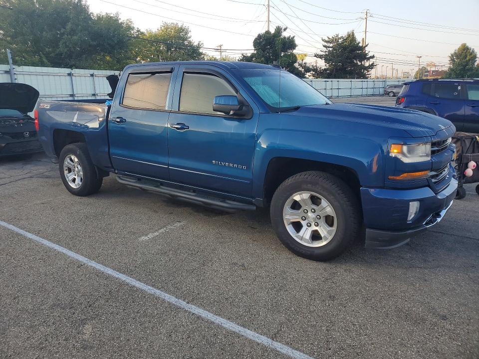 Продаж на аукціоні авто 2017 Chevrolet Silverado, vin: 3GCUKREC2HG365872, номер лоту: 62765076