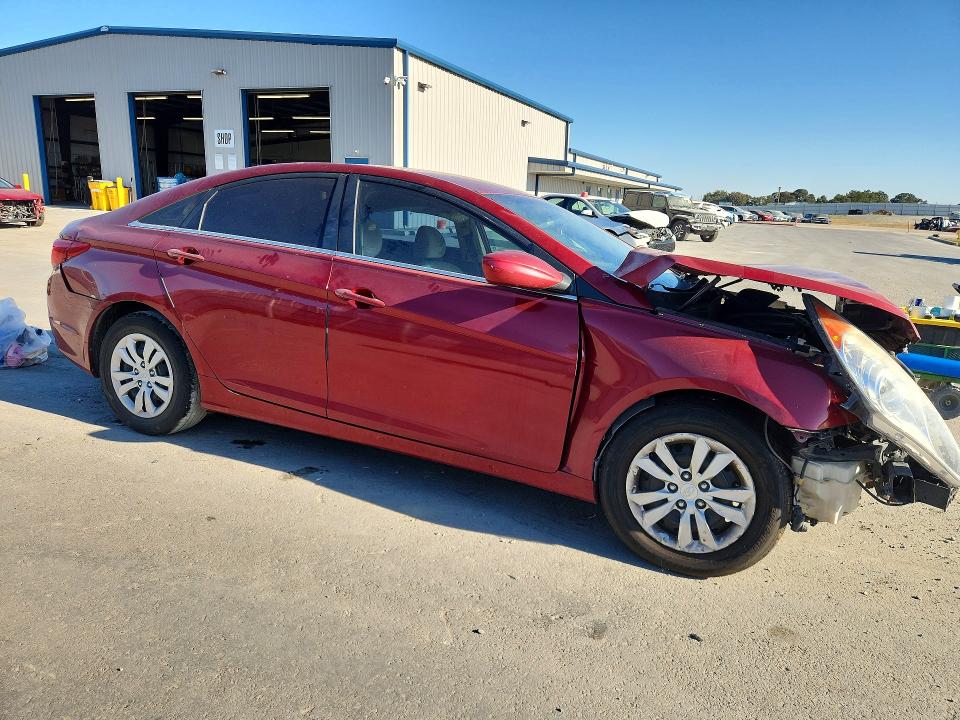 62725256 :رقم المزاد ، 5NPEB4AC8BH055544 vin ، 2011 Hyundai Sonata مزاد بيع