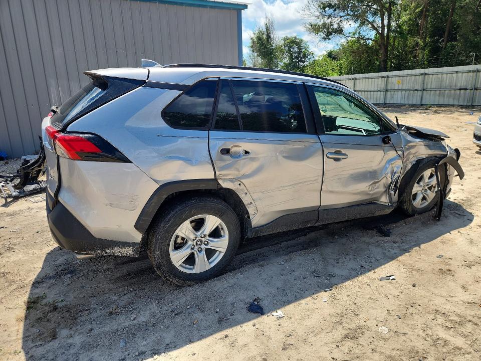 Продажа на аукционе авто 2021 Toyota Rav4, vin: 2T3W1RFV3MC086440, номер лота: 63830616