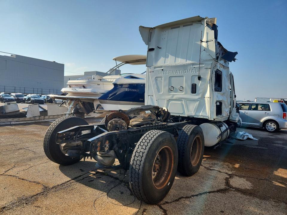 66581826 :رقم المزاد ، 3HSDZAPR8NN236242 vin ، 2022 International Lt625 مزاد بيع