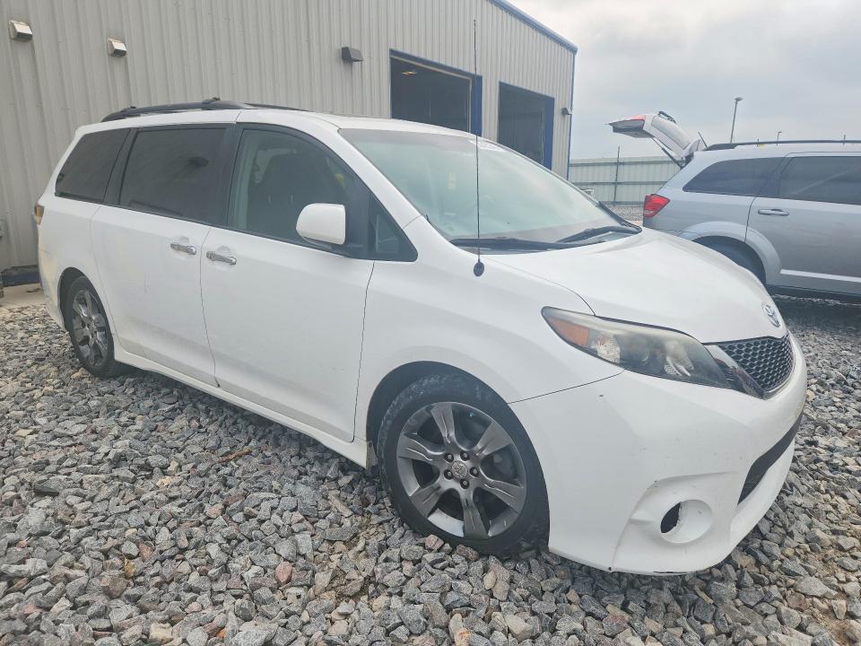 Aukcja sprzedaży 2014 Toyota Sienna, vin: 5TDXK3DC3ES512726, numer aukcji: 63423346